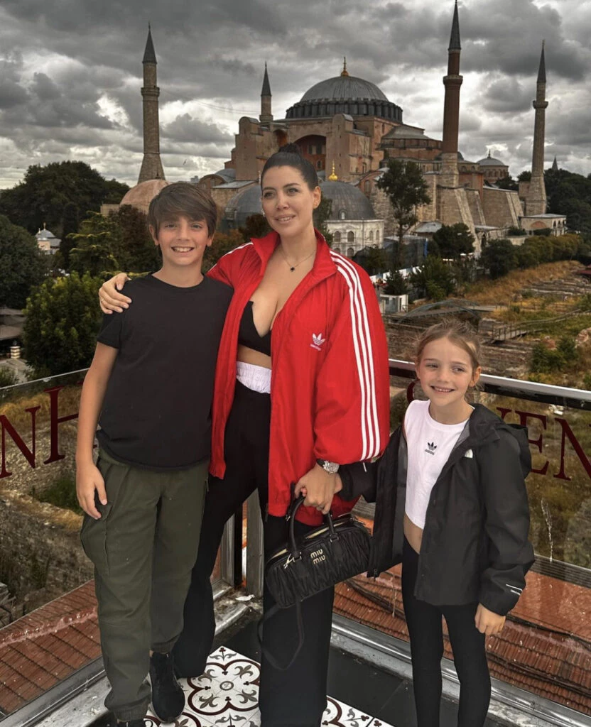 Wanda Nara se sumó a la tendencia más canchera del 2023. Foto: Instagram.