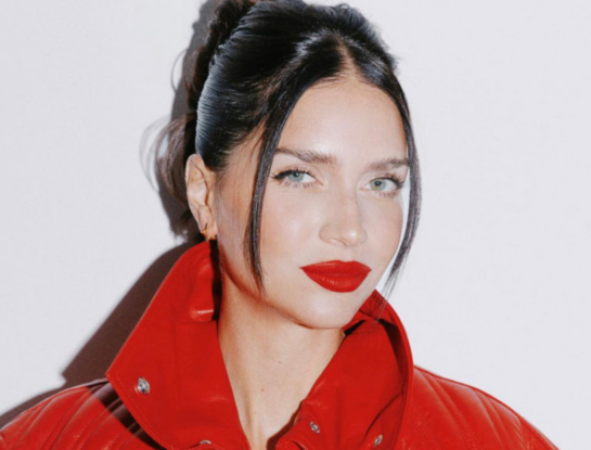 El look súper chic de Zaira Nara para terminar la semana 