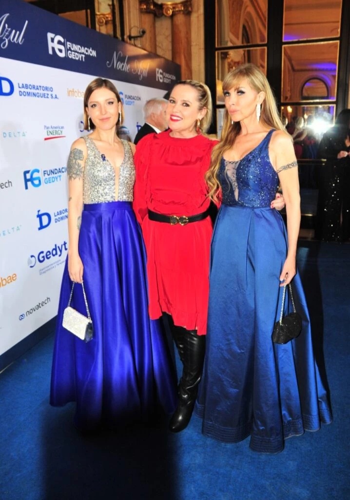 La cantante Daniela, su hija y la periodista Pilar Smith. RS Fotos