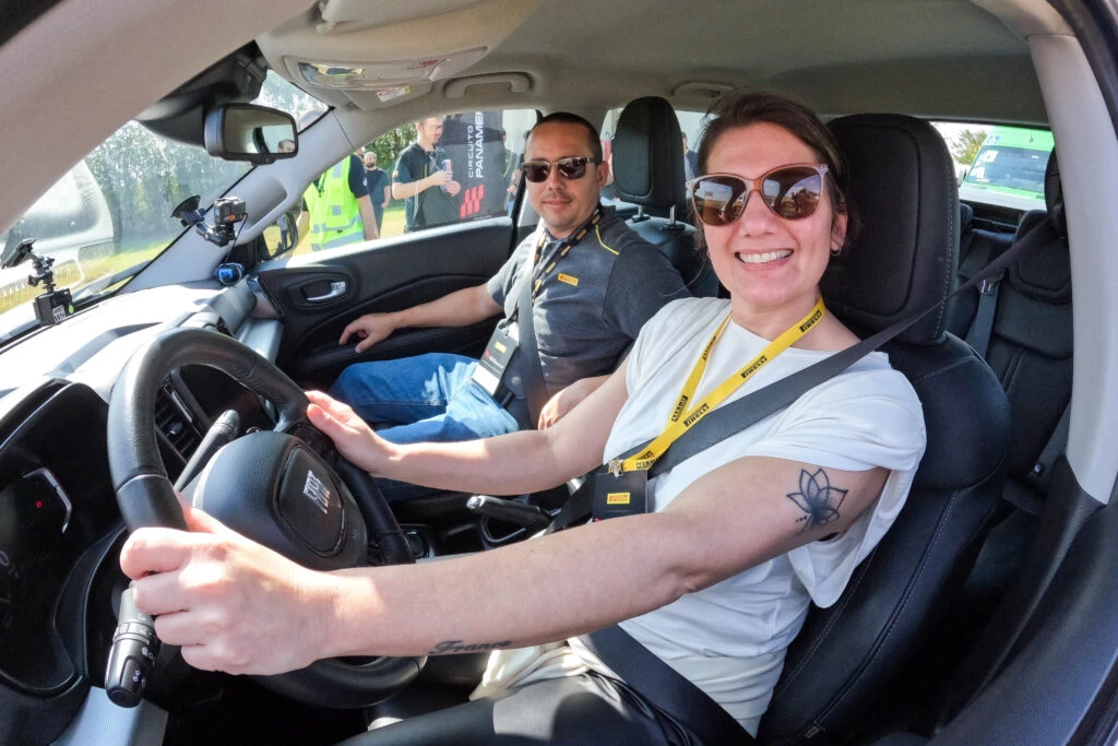 32 horas en San Pablo de la adrenalina de manejar en una pista de carreras a hablar de cómo gestionar liderazgo femenino en un mundo de hombres