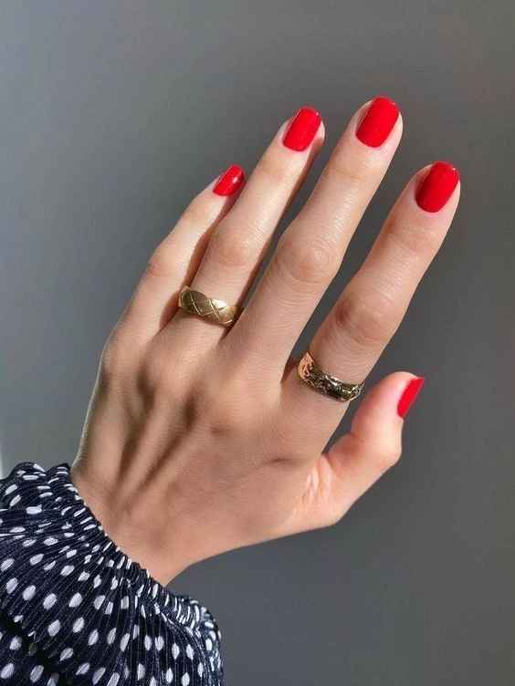 6 manicuras minimalistas ideales para uñas cortas