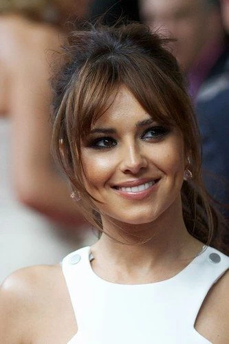 5 peinados effortless ideales para usar con flequillo