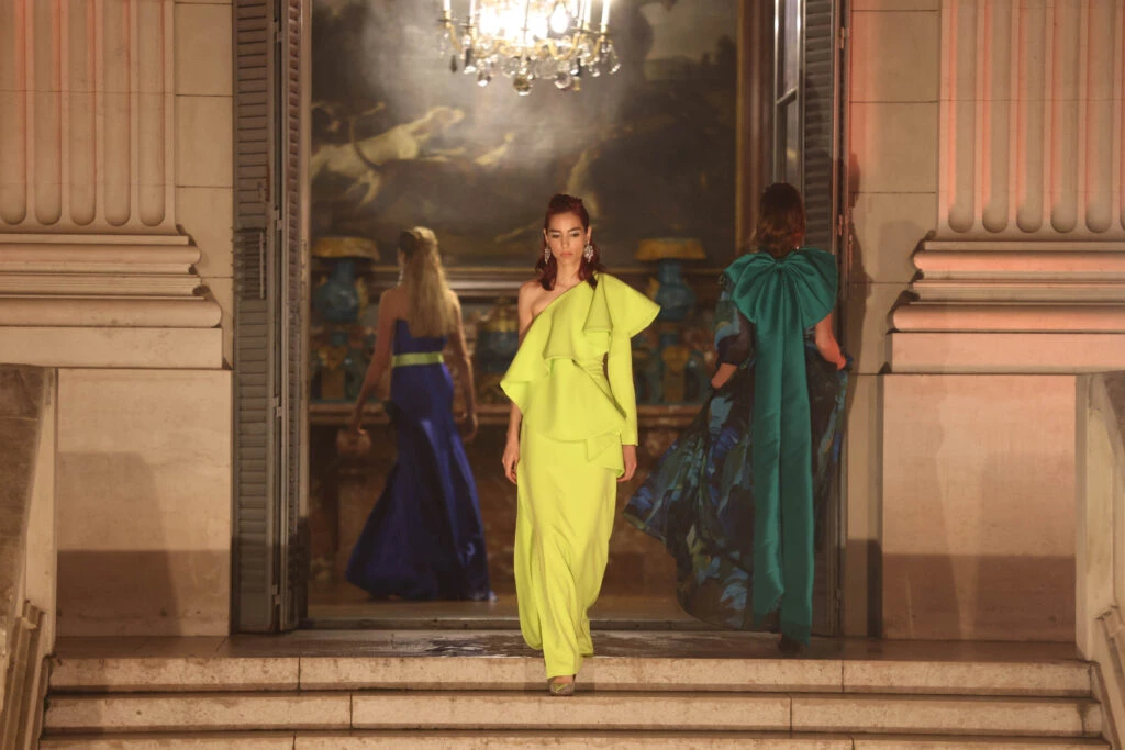 Desfile Laurencio Adot