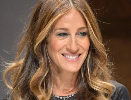Así es la rutina minimalista de skincare que elige Sarah Jessica Parker