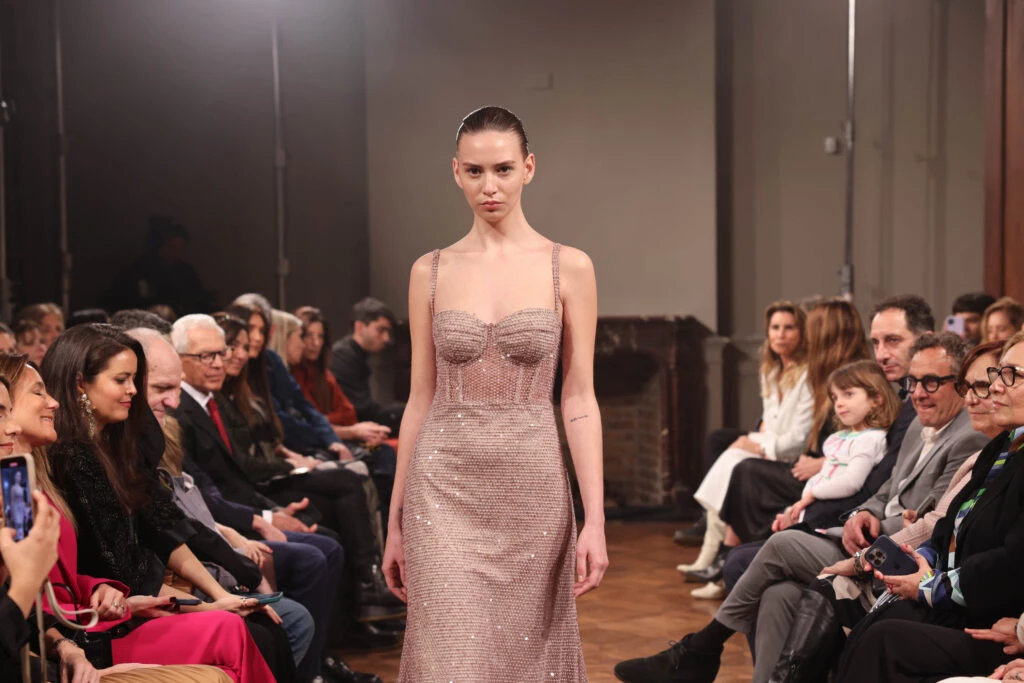 Desfile de Camila Romano en Semana de Alta Costura