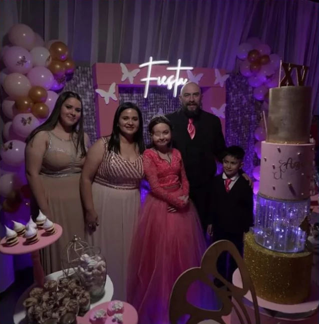 Agustina Cáceres en su fiesta de 15