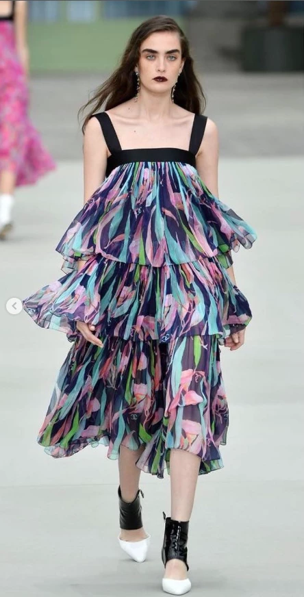 El vestido de Chanel que usó Charlotte Casiraghi pertenece a la colección Resort 2020. Foto IG