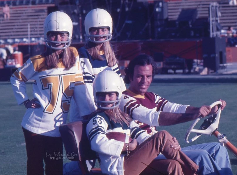 Las Trillizas de Oro y Julio Iglesias