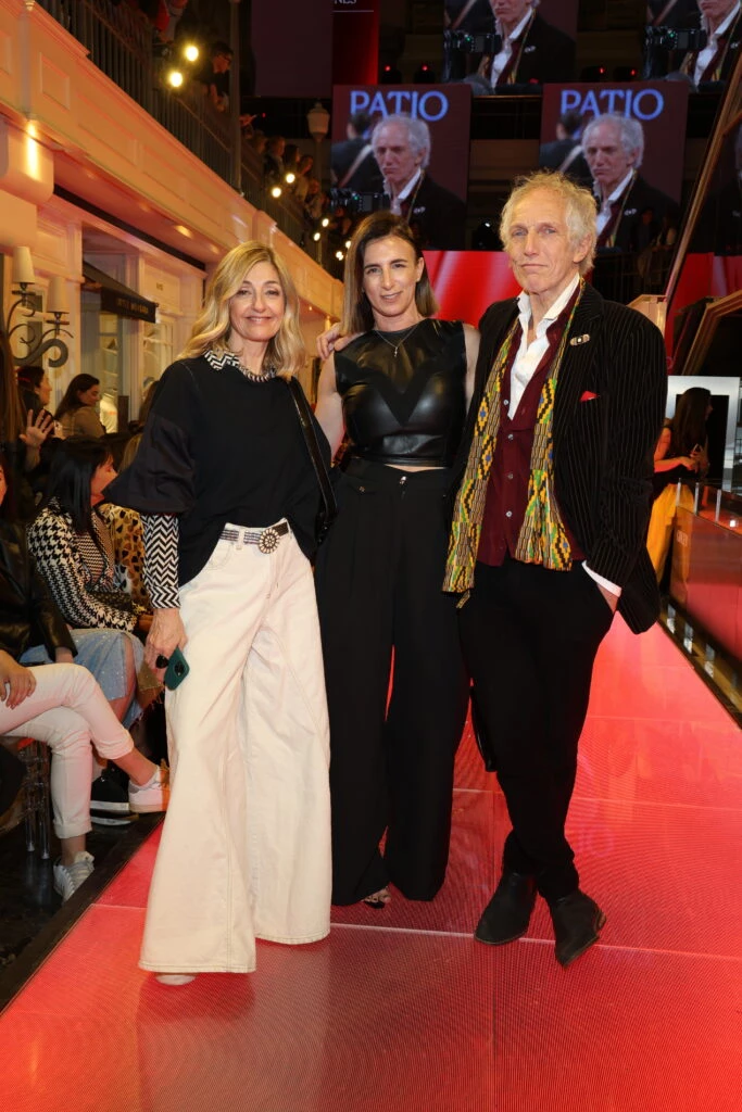 Carola Reyna, Mariana Gonzalez, center manager del shopping y Boy Olmi en Colecciones by Patio Bullrich