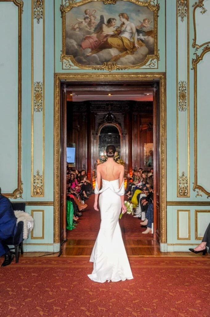 Desfile Claudia Arce