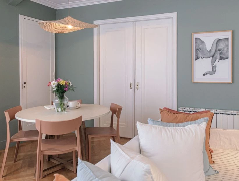 Un departamento clásico, cálido y colorido: perfecto para inspirarse