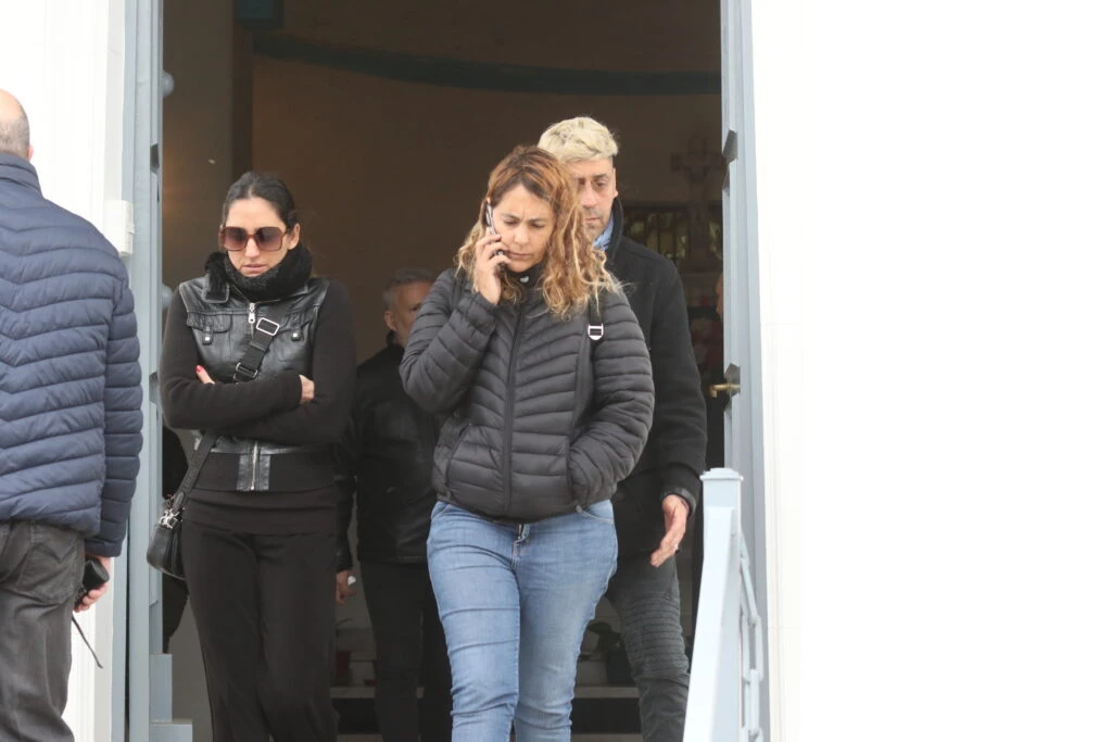El último adiós a Silvina Luna el dolor de su hermano, Ezequiel, junto a una multitud en el Panteón de los Actores