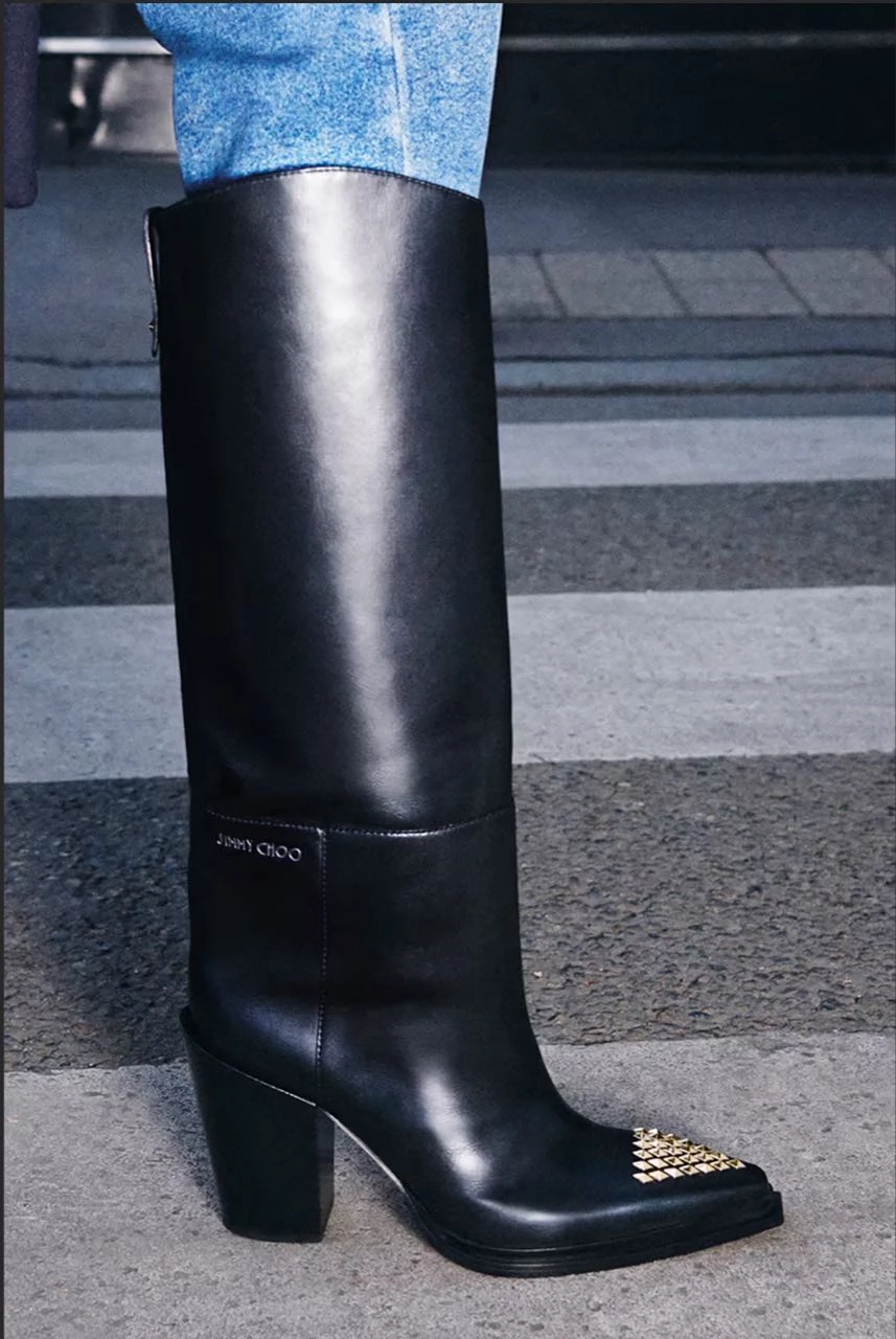 Jimmy Choo se va a París para su campaña Otoño 2023