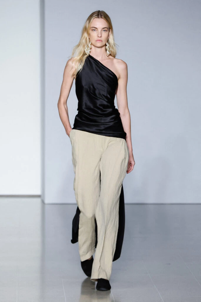 Desfile de Tove en London Fashion Week