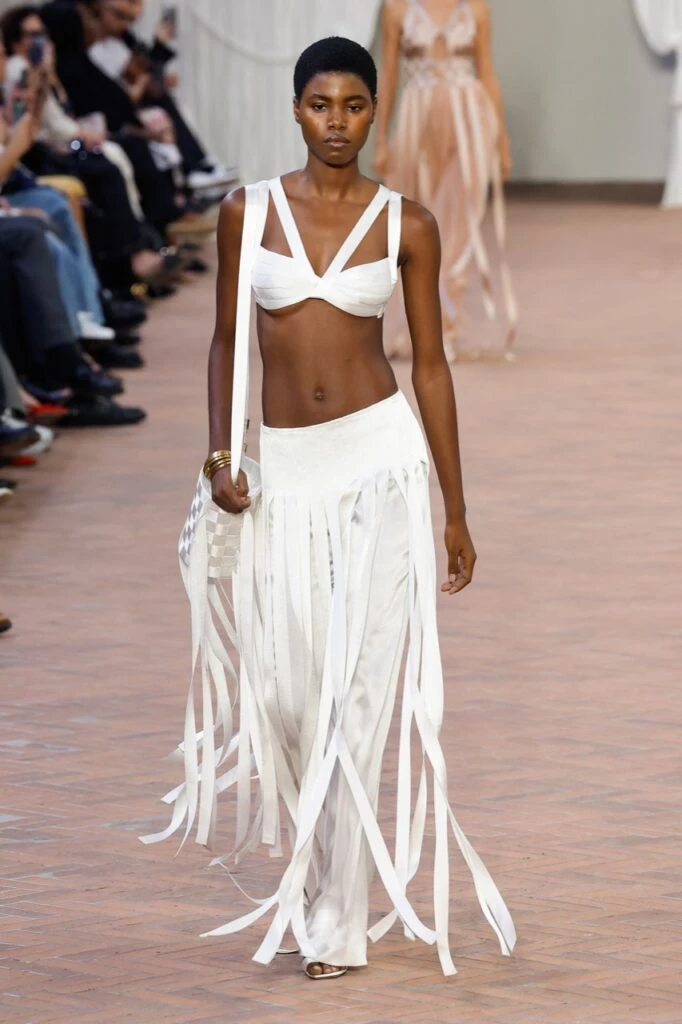 Desfile primavera verano 2024 de Alberta Ferretti