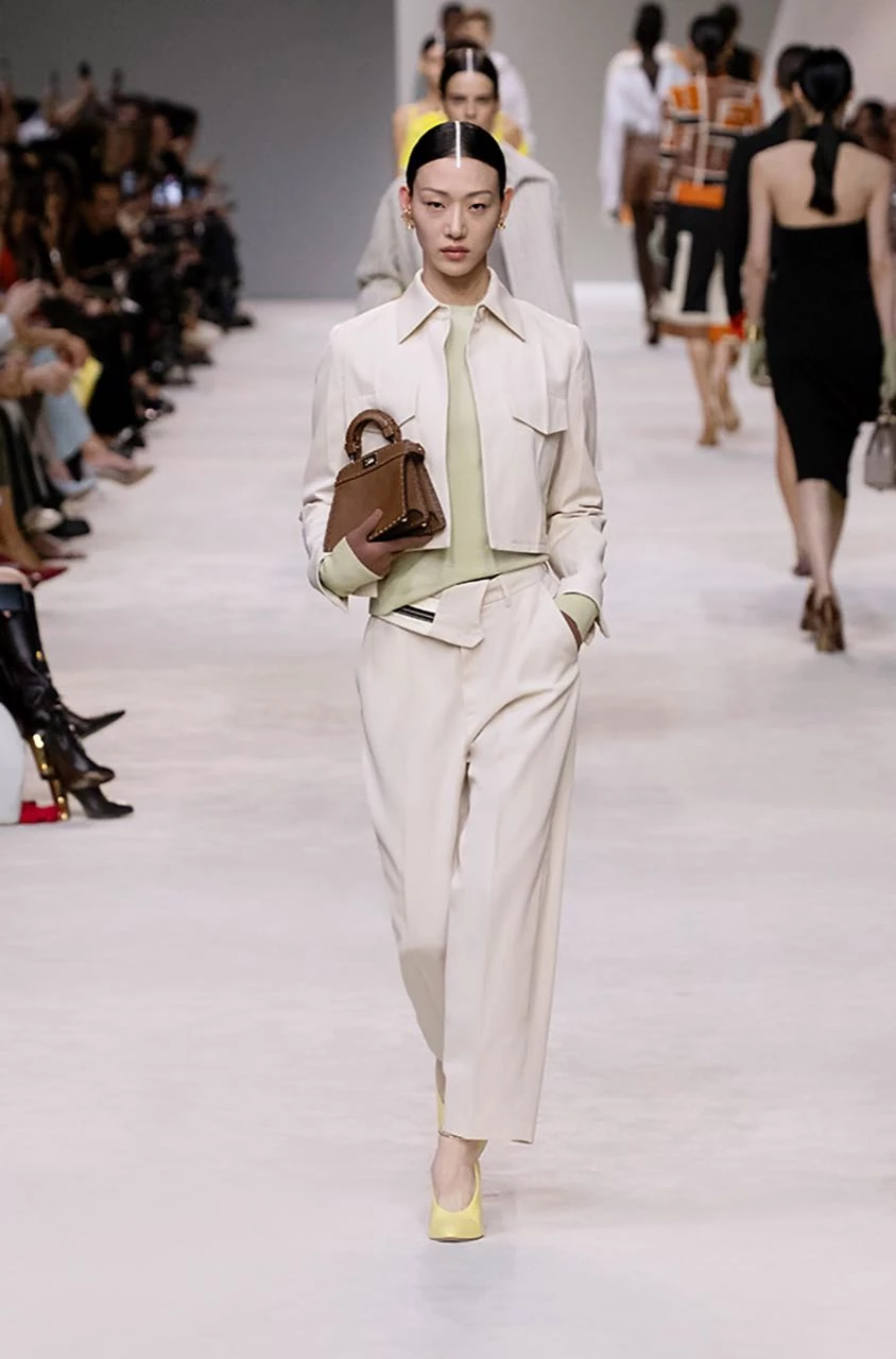 Desfile primavera Verano 2024 de Fendi en Milán Fashion Week.