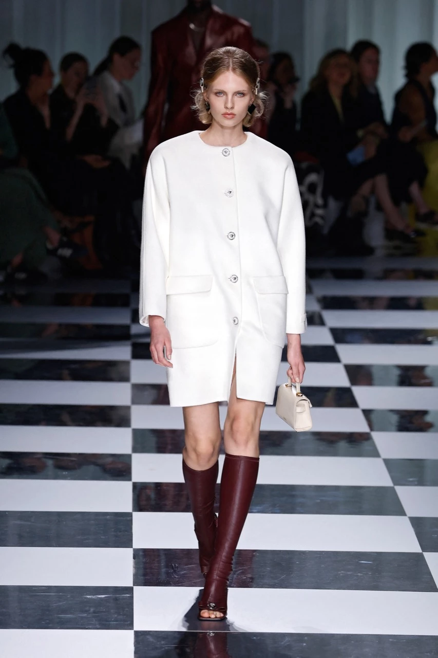 Desfile de Versace primavera verano 2024.