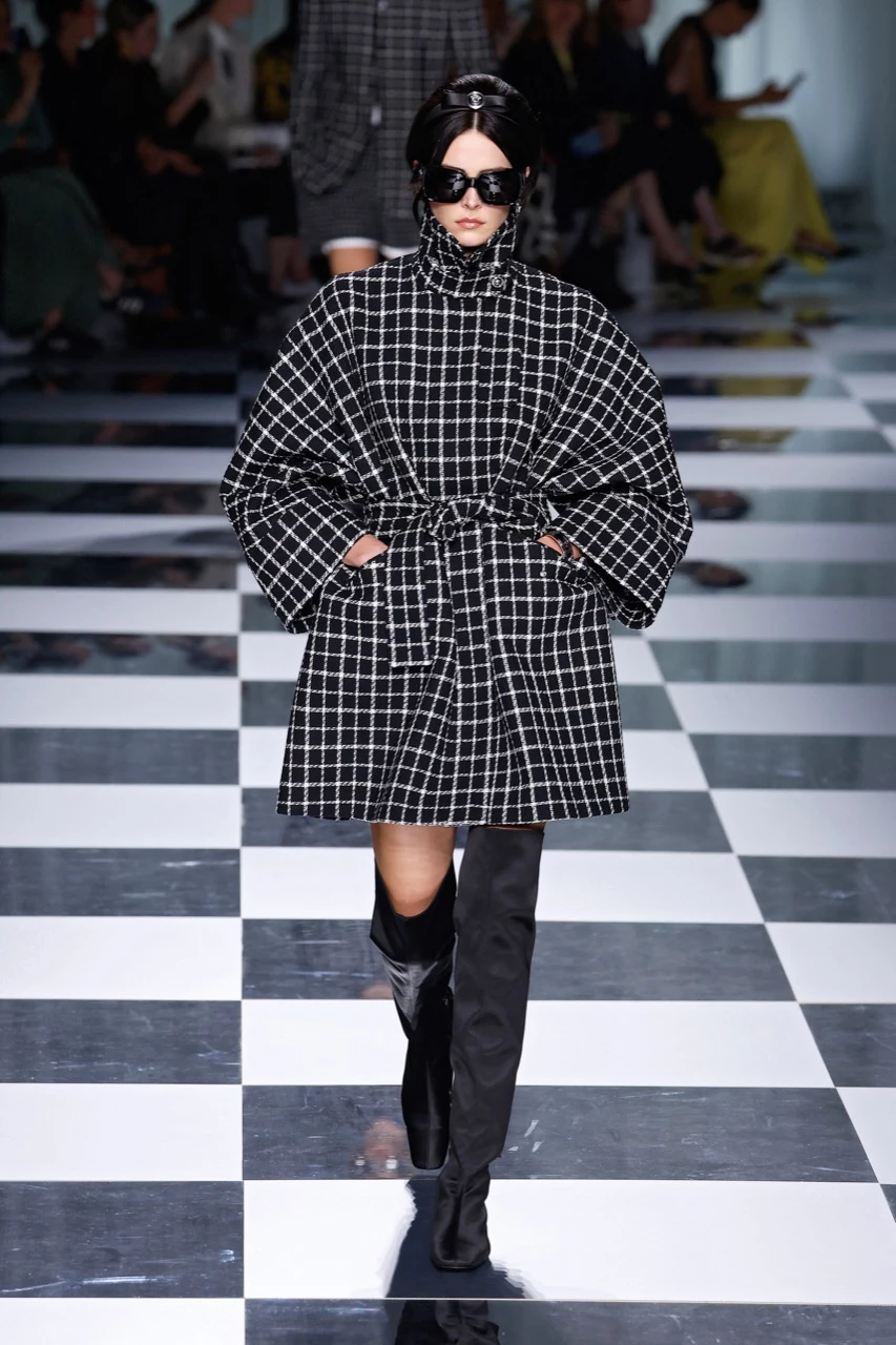 Desfile de Versace primavera verano 2024.