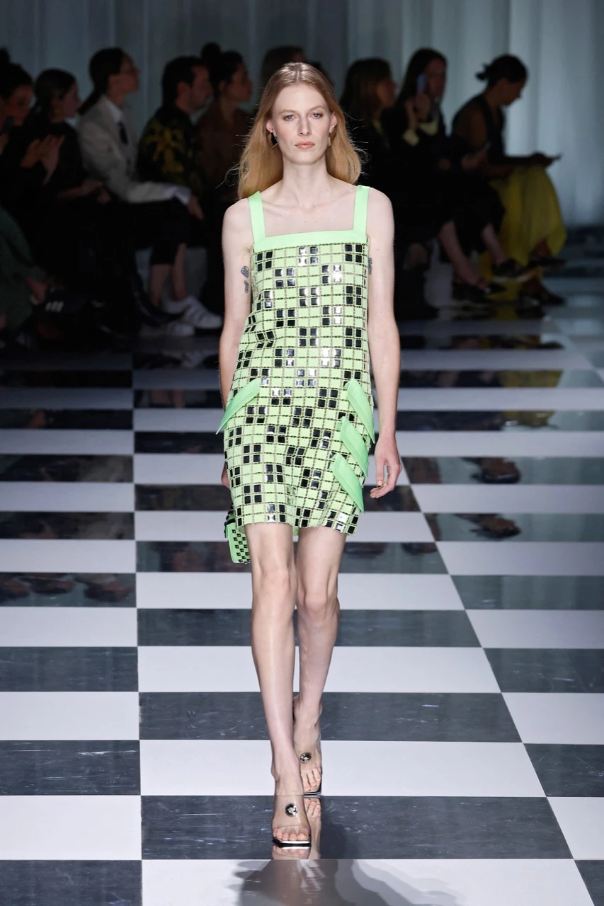 Desfile de Versace primavera verano 2024.
