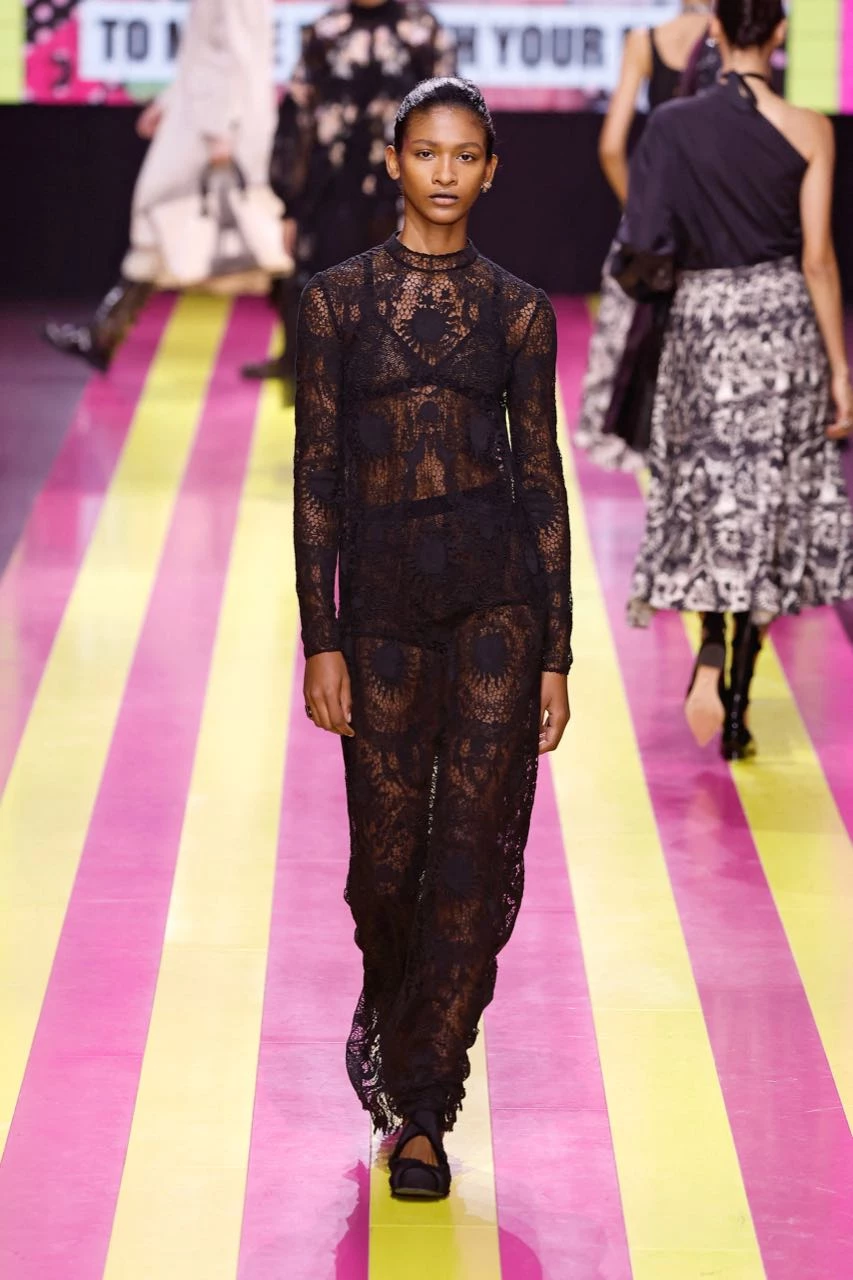 Desfile Dior, primavera verano 2024 en la Semana de Moda de Paris.