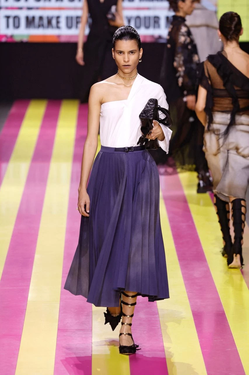 Desfile Dior, primavera verano 2024 en la Semana de Moda de Paris.