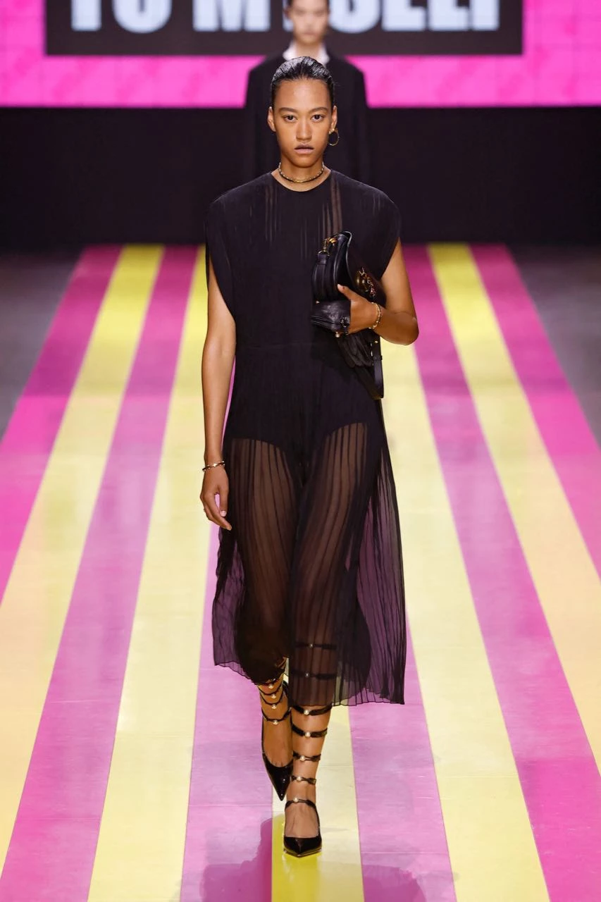 Desfile Dior, primavera verano 2024 en la Semana de Moda de Paris.