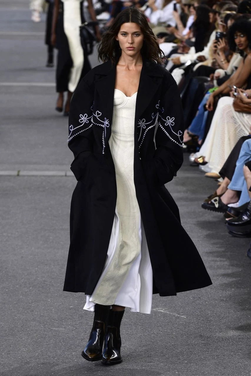 Desfile Chloé primavera verano 2024 en la Semana de Moda de París.