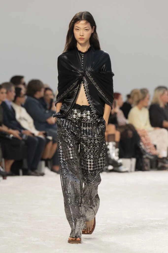 Desfile Paco Rabanne, primavera verano 2024 en la Semana de Moda de parís.