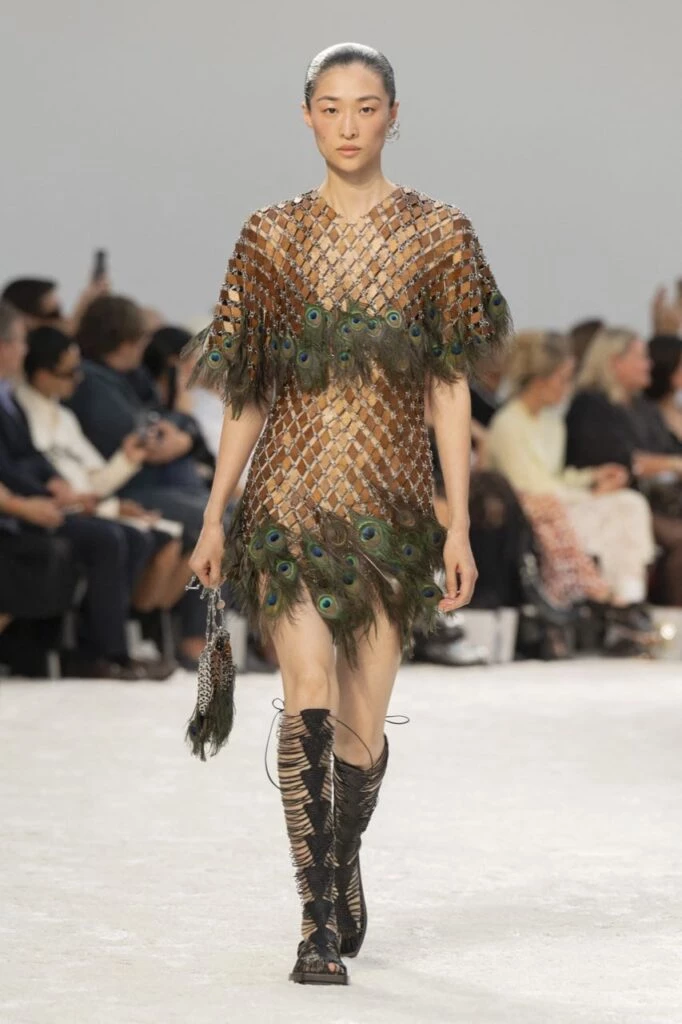 Desfile Paco Rabanne, primavera verano 2024 en la Semana de Moda de parís.