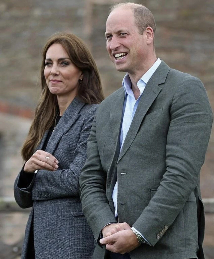 Kate Middleton apostó por un outfit casual y deslumbró en una visita a Hereford