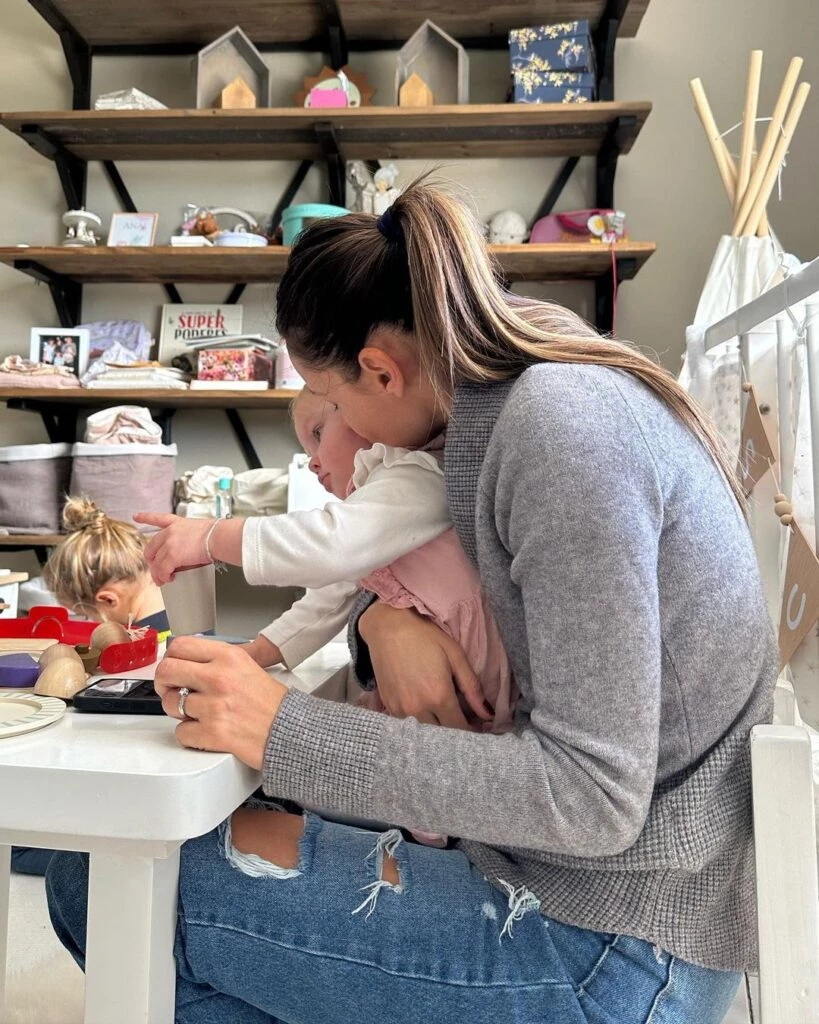 La tarde de juegos de Pampita y Ana