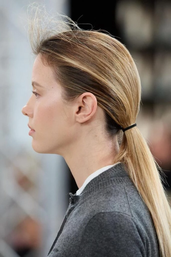 Llevar el pelo despeinado, la propuesta desde las pasarelas para el otoño 2024