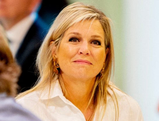 Máxima sorprendió con un look que parece salido de la pasarela
