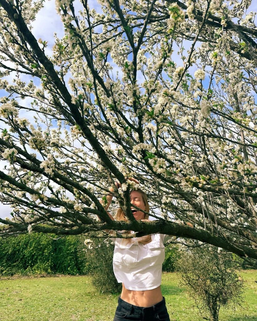 Nicole Neumann mostró su increíble campo