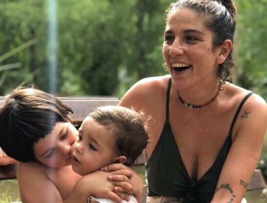 La emoción de Juana Repetto por haber cumplido su sueño: lanzó su primer libro sobre maternidades