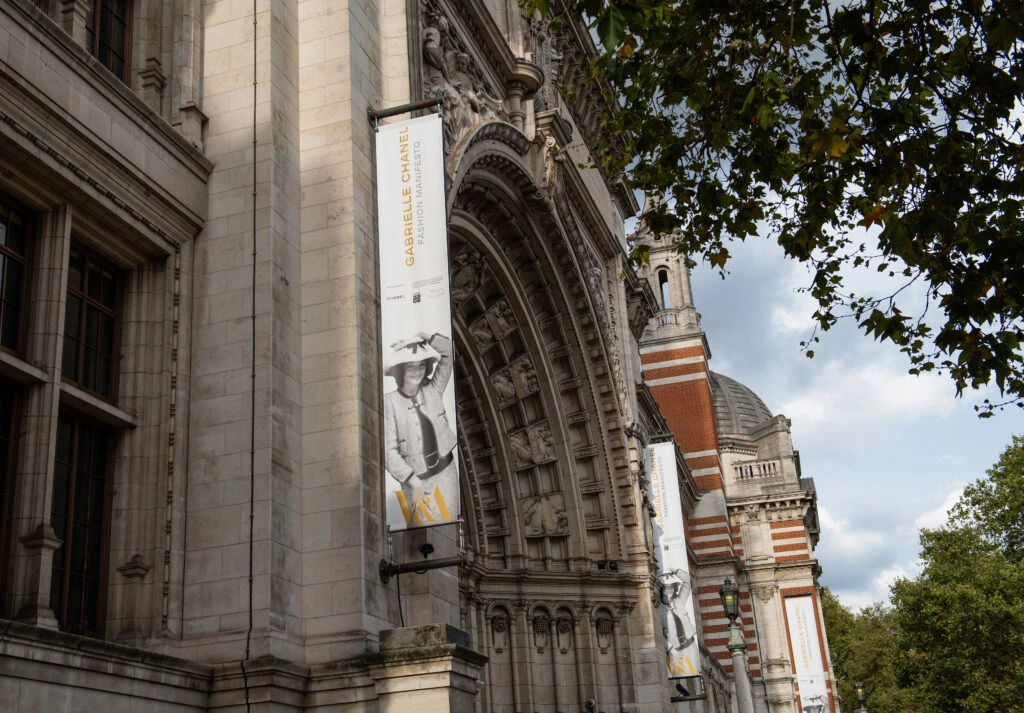 Exposición Chanel en Reino Unido