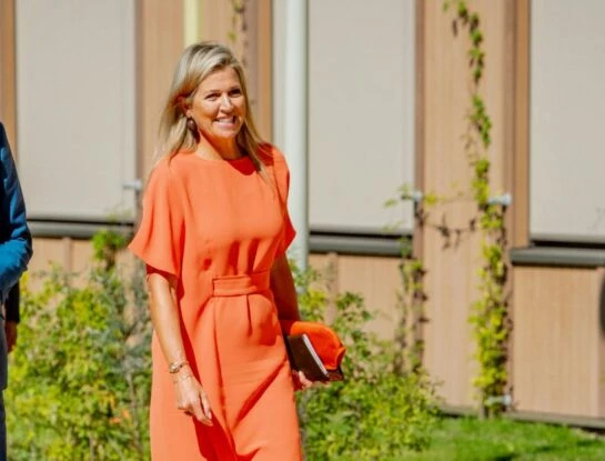Máxima volvió a lucir uno de sus vestidos estrella y nos anticipa una primavera muy colorida