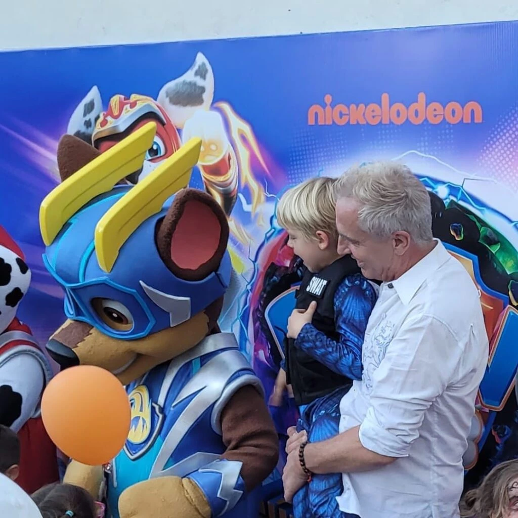 El cumpleaños de Mirko con temática de Halloween