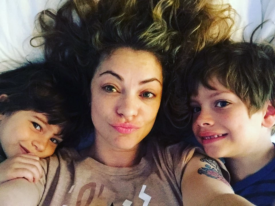 Así están Lázaro y Libertad, los hijos de Dolores Fonzi y Gael García Bernal