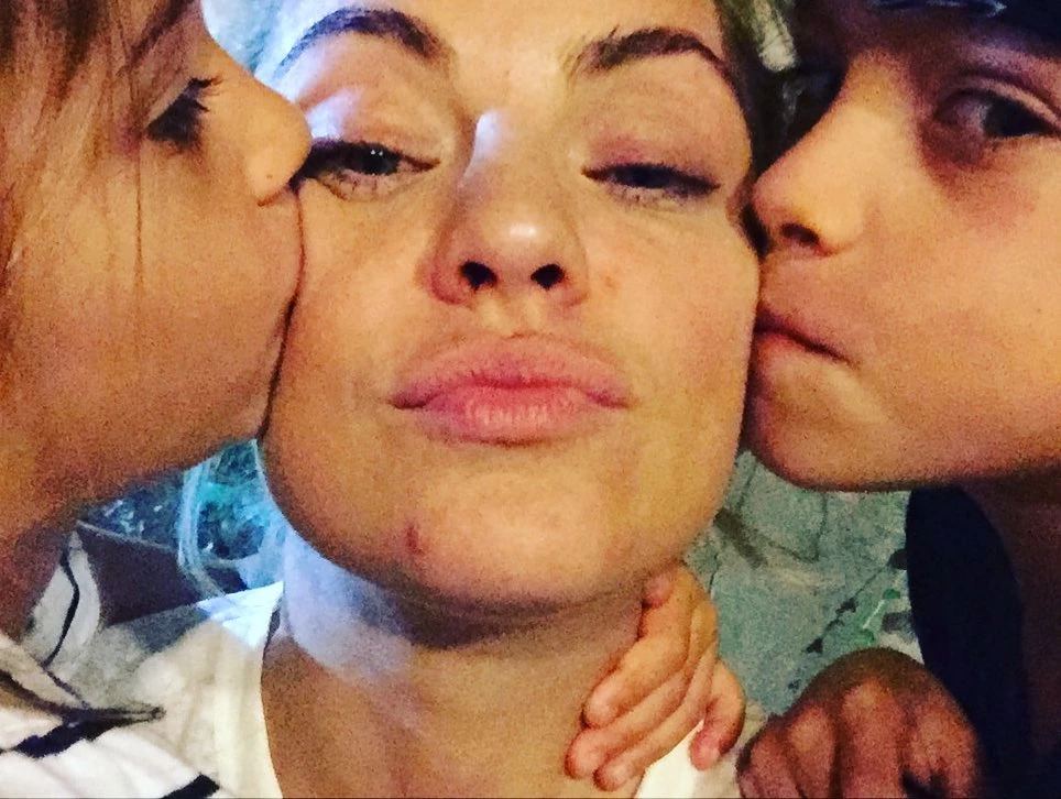 Así están Lázaro y Libertad, los hijos de Dolores Fonzi y Gael García Bernal