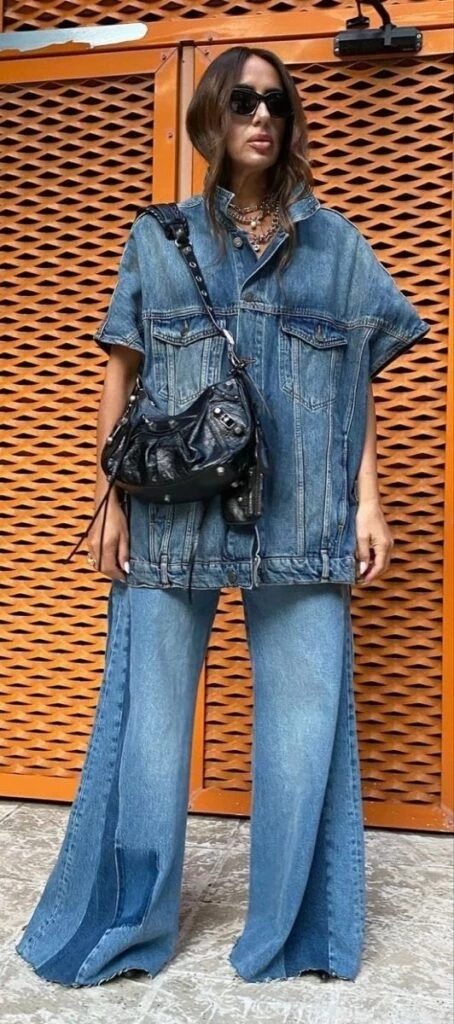 Así se usan los chalecos de jean esta temporada. Foto: Pinterest.