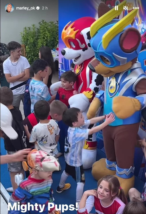 El cumpleaños de Mirko con temática de Halloween