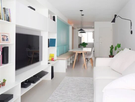 Un departamento alegre repleto de buenas ideas de diseño