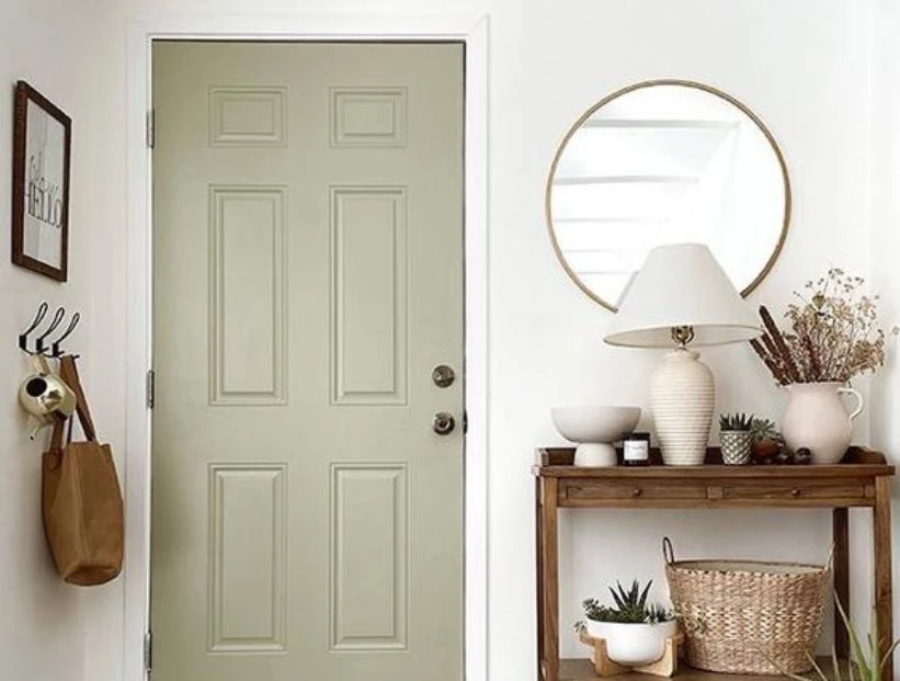 Todo lo que tenés que saber antes de pintar una puerta de madera