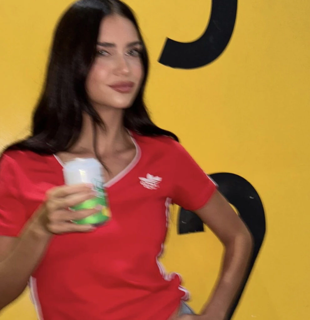 El look athleisure de Zaira Nara. Foto: Instagram.