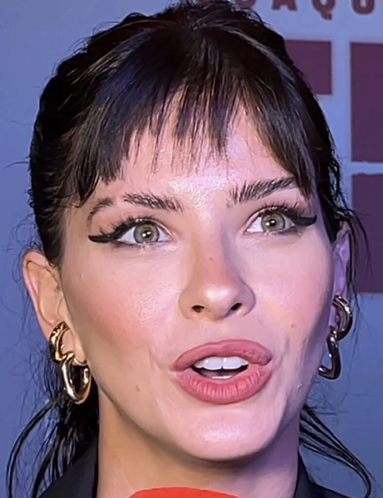 El look súper trendy de la China Suárez