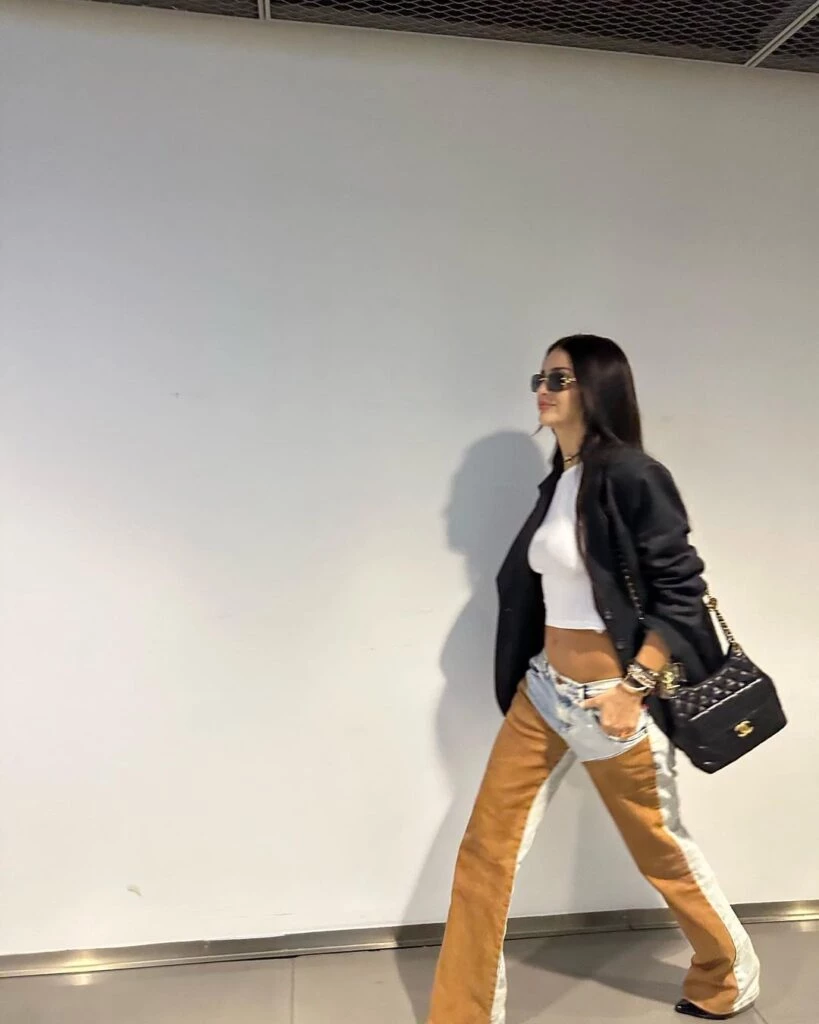 El look trendy de Zaira Nara en Estambul