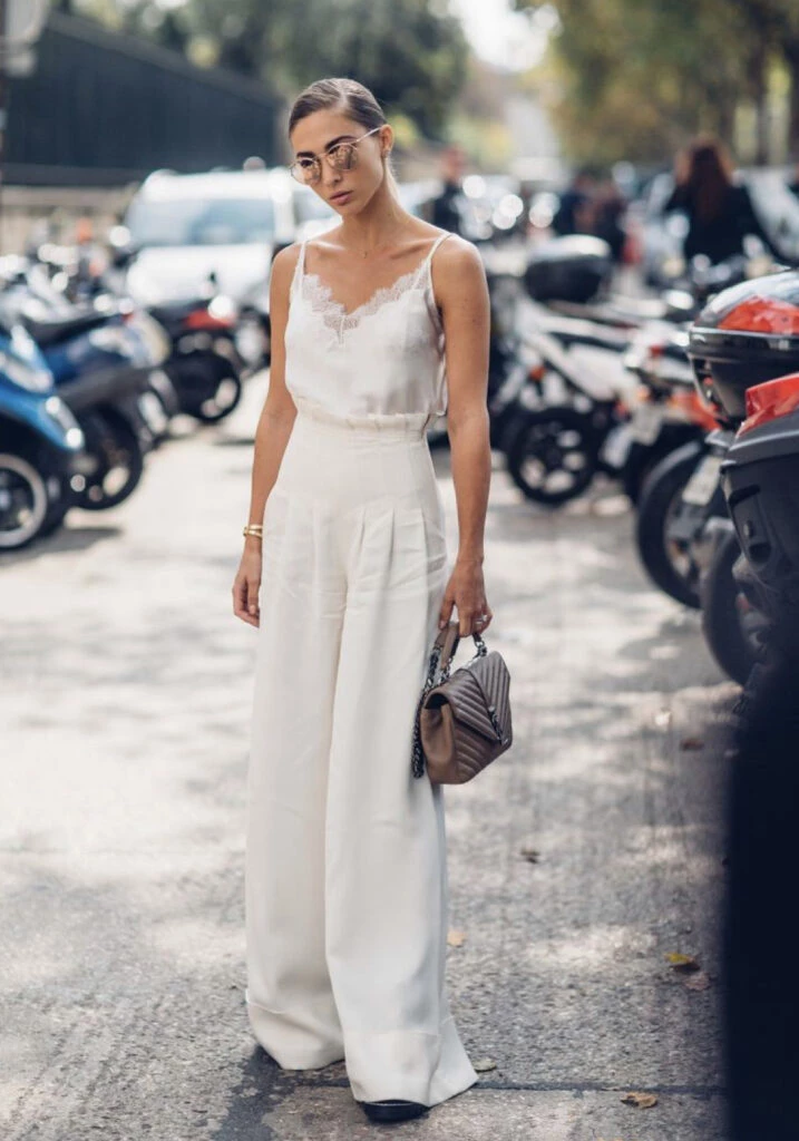 Esta primavera/verano 23-24 la lencería toma las calles. Foto: Pinterest.