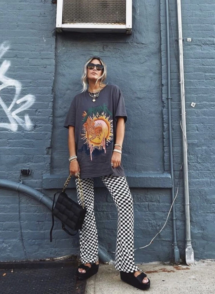 Estas son las remeras más cancheras de esta primavera 2023. Foto: Pinterest.