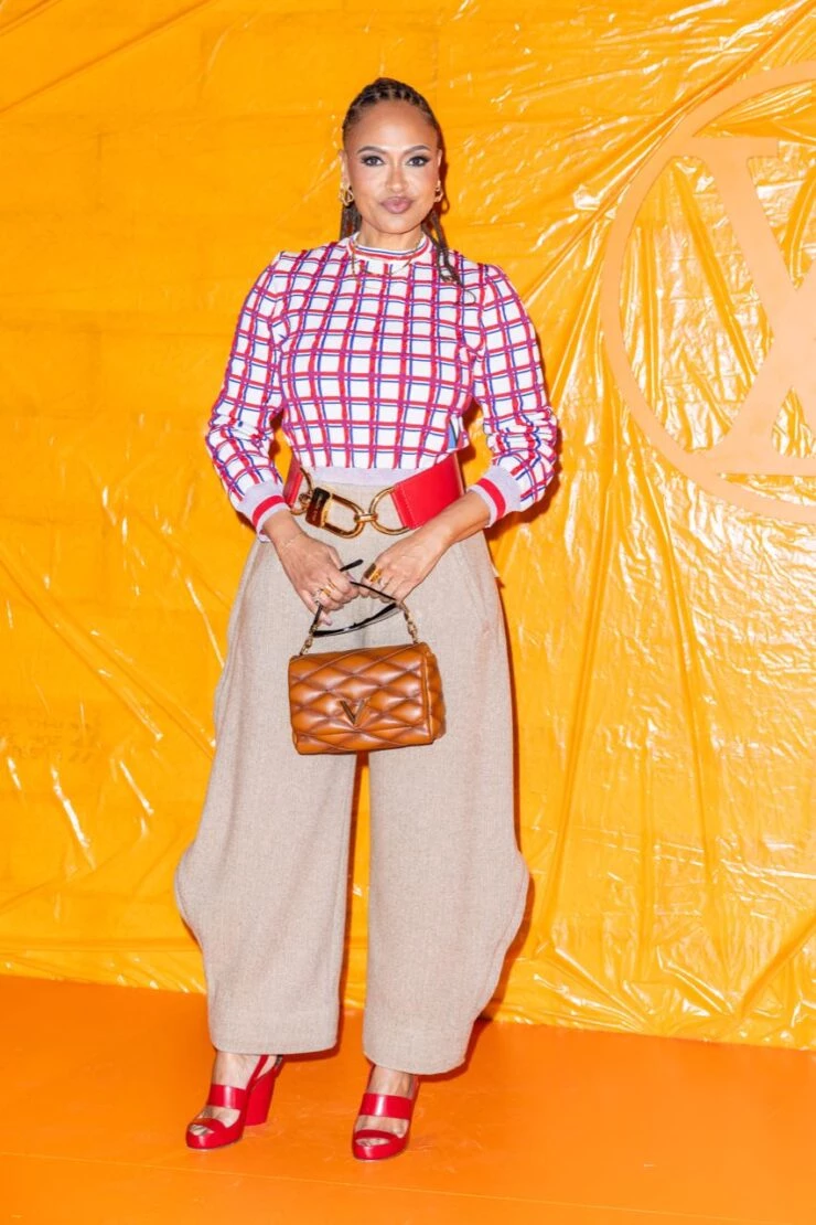 Ftn 100223 People LV FShow Paris 0082